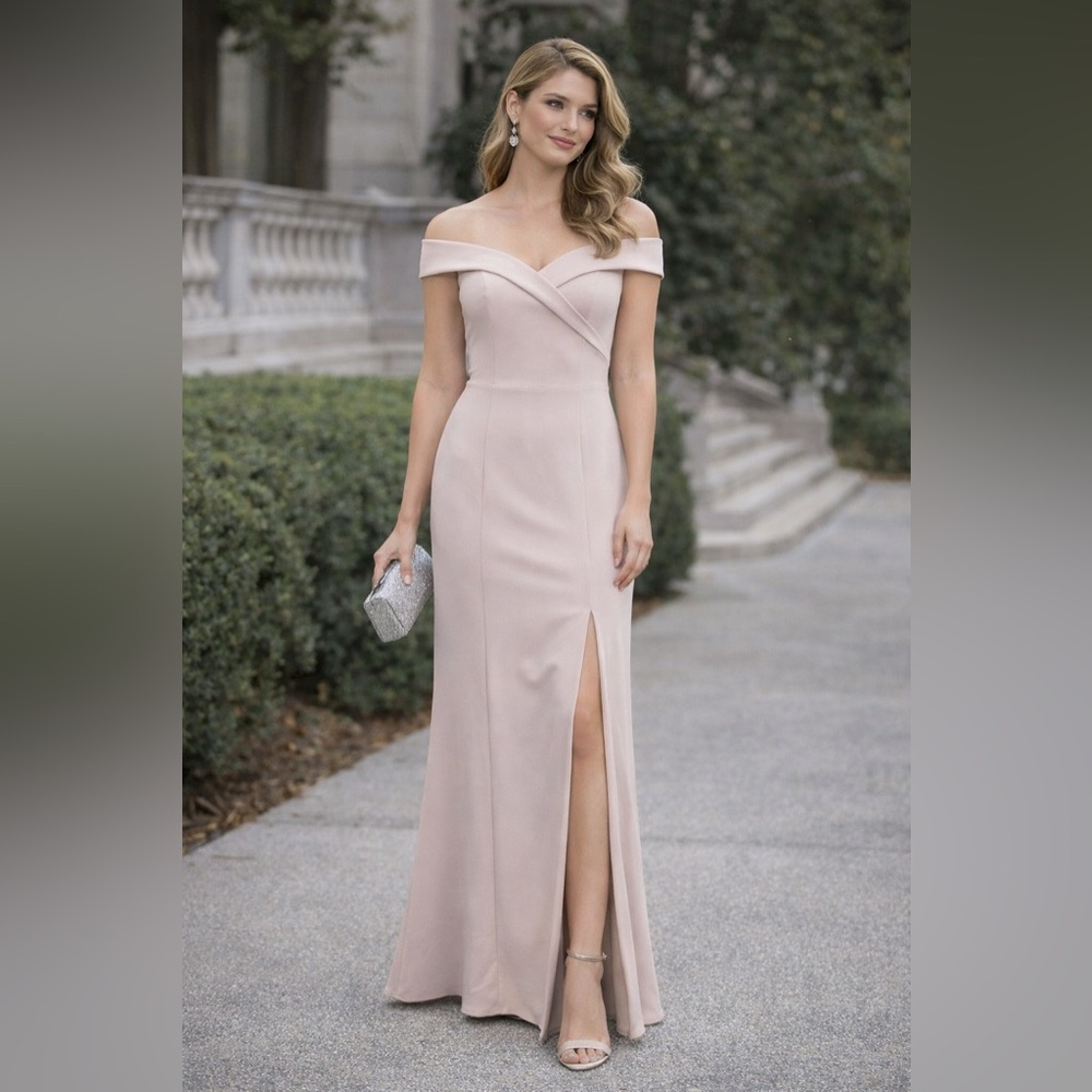Dessy Collection by Vivian Diamond Womens Off-The-Shoulder Formal Evening dress